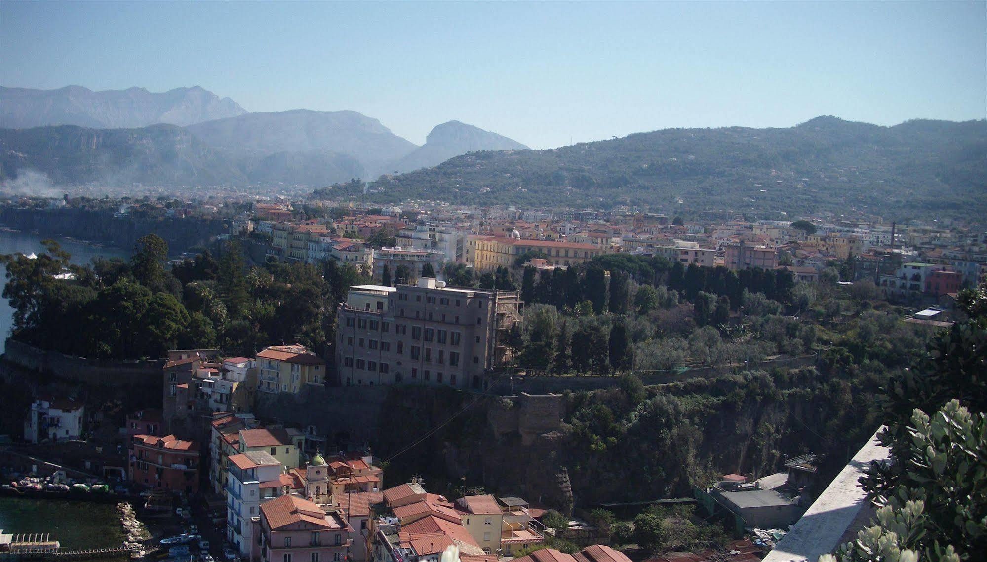 Il Platano Bed & Breakfast Piano di Sorrento Bagian luar foto